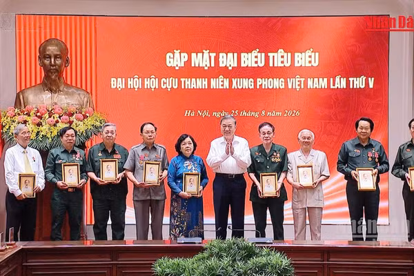 [Video] Tổng Bí thư, Chủ tịch nước Tô Lâm: Mỗi cựu Thanh niên xung phong tiếp tục góp phần mở đường trong nhận thức, giữ gìn truyền thống, trong nếp sống, trong tinh thần đổi mới