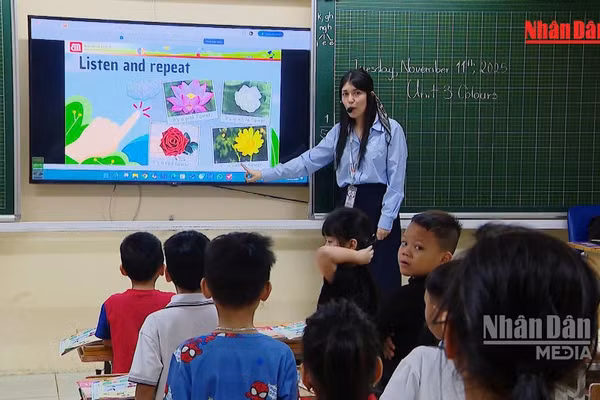 [Video] Tiếng Anh có thể thành môn bắt buộc từ lớp 1