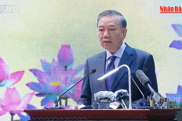 [Video] Tổng Bí thư, Chủ tịch nước Tô Lâm: Ở đâu có bộ đội Sư đoàn 308, ở đó nhân dân phải cảm nhận được hình ảnh đẹp của Bộ đội Cụ Hồ