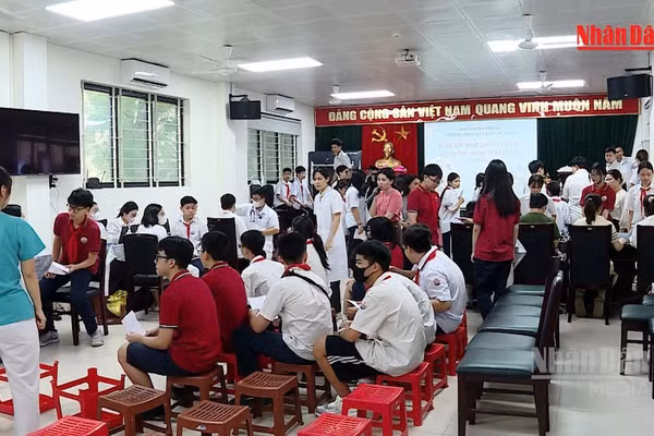 [Video] Hà Nội tăng tốc khám sức khỏe học đường, số hóa hồ sơ y tế trước thềm năm học mới