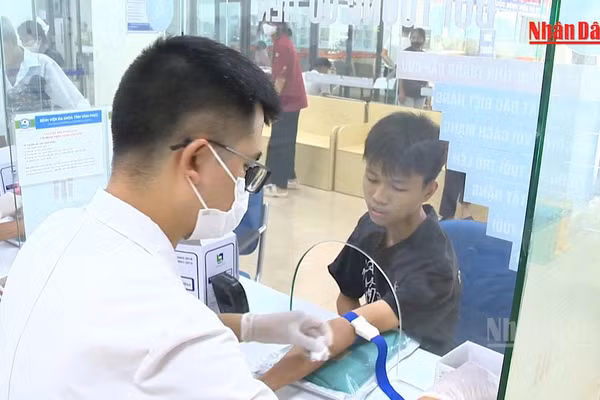 [Video] Bộ Y tế lên tiếng về quy định mỗi bệnh nhân khám tối thiểu 6 phút