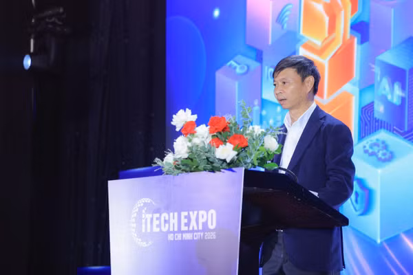 Thứ trưởng Bộ Khoa học và Công nghệ Hoàng Minh phát biểu tại Lễ khai mạc. (Ảnh: MST)