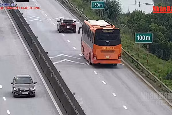 [Video] Chính thức ra quân xử lý lỗi “khoảng cách an toàn” trên tuyến cao tốc Pháp Vân - Cầu Giẽ - Cao Bồ - Mai Sơn - QL45 - Nghi Sơn