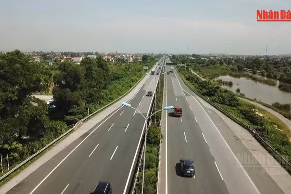 [Video] Không có trường hợp vi phạm về khoảng cách an toàn trên cao tốc trong ngày 1/9
