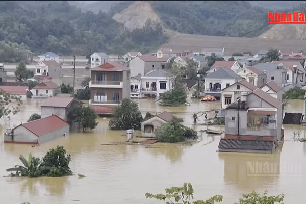 [Video] Lũ dâng cao mức báo động 3 trên nhiều sông ở miền Bắc