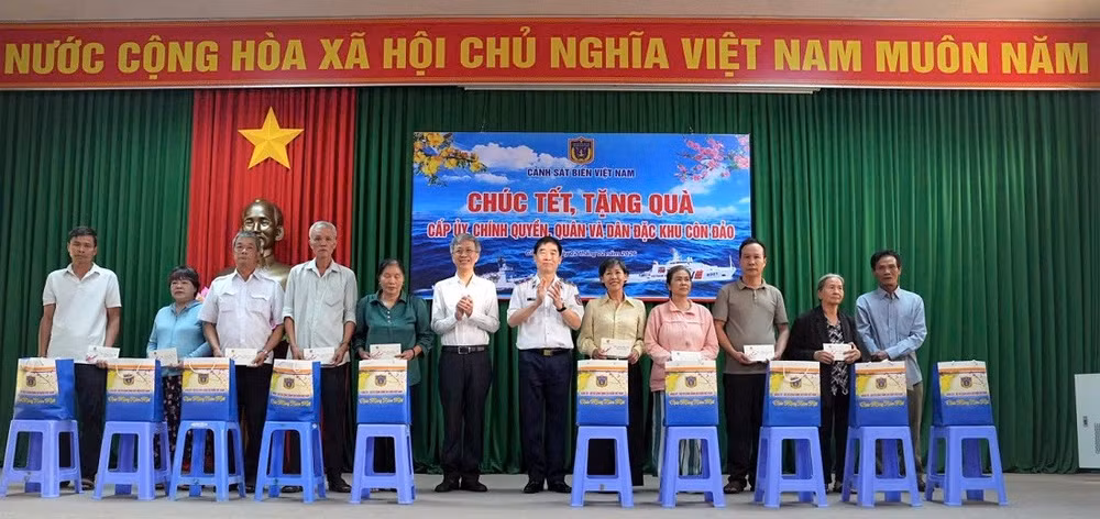 tang-qua.jpg