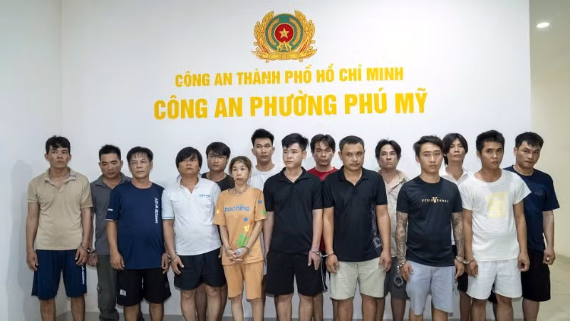 Các đối tượng trong đường dây ma túy ở nhiều xã, phường vừa bị PC04 và công an các xã, phường triệt phá.