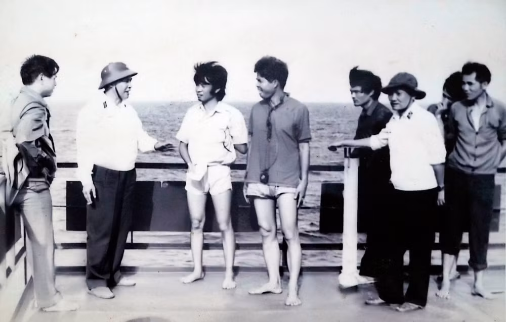 tu-lenh-giap-van-cuong-tham-va-kiem-tra-nha-gian-1a-tu-chinh-thang-7-1989.jpg