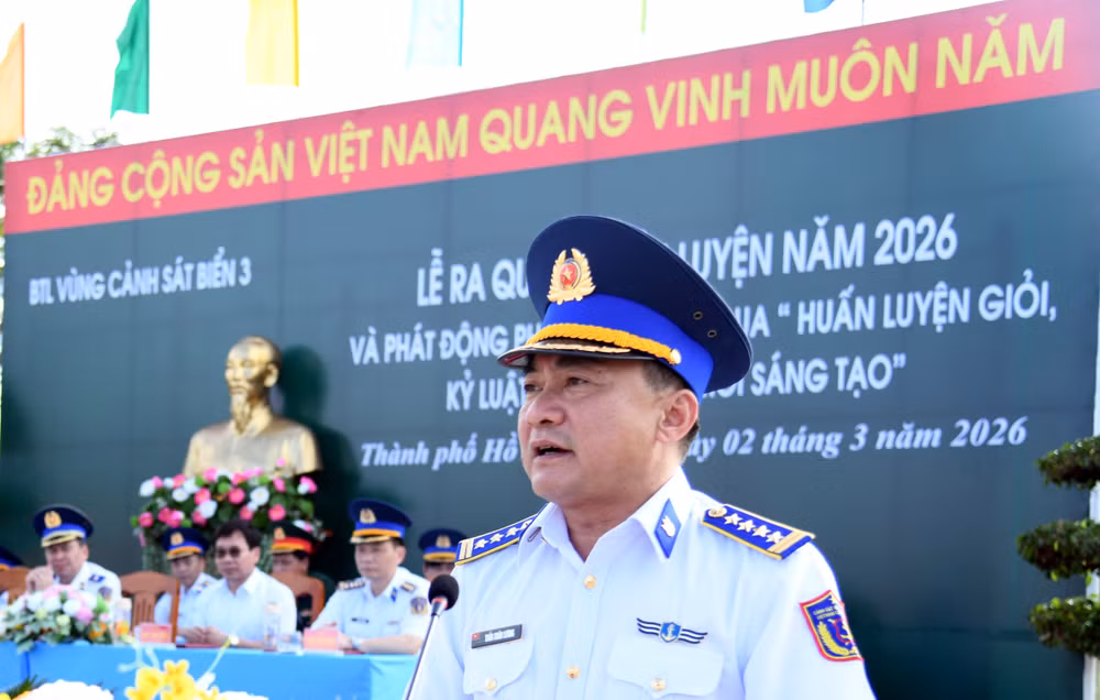 dai-ta-tran-xuan-luong-tu-lenh-vung-csb3.jpg