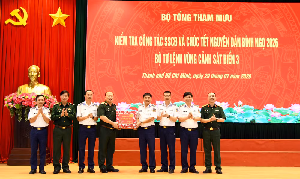 trung-tuong-dao-chuc-tet-bo-tu-lenh-vung-csb3.jpg