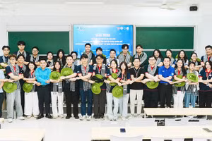 Thành lập Đội hình tình nguyện du học sinh