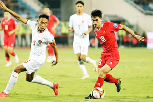 Tiền vệ trẻ Khuất Văn Khang đang trở thành một trong những lựa chọn mới cho tuyến giữa. Ảnh: LÊ MINH