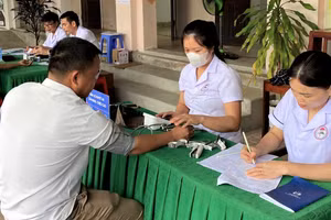 Sau hơn hai tháng triển khai chương trình khám sức khỏe miễn phí toàn dân, đến nay, tỉnh Nghệ An đã khám và lập hồ sơ sức khỏe điện tử cho hơn 1,6 triệu người. (Ảnh: CTV)