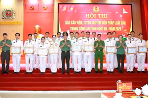 Hội thi với sự tham gia của 23 tập thể, cá nhân đến từ Công an các đơn vị, địa phương. (Ảnh: Công an Nghệ An)