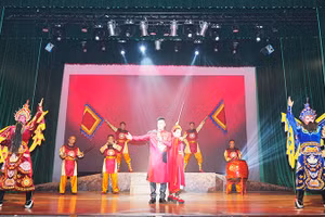 Việc kết hợp âm hưởng hiện đại và chất liệu dân gian tạo ra những trải nghiệm mới mẻ với khán giả.