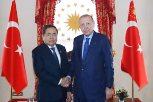 Chủ tịch Quốc hội Trần Thanh Mẫn hội kiến Tổng thống Thổ Nhĩ Kỳ Recep Tayyip Erdogan. (Ảnh: TTXVN)
