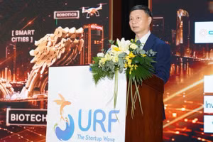 Thứ trưởng Khoa học và Công nghệ Hoàng Minh phát biểu tại SURF 2026. (Ảnh: Bộ Khoa học và Công nghệ)
