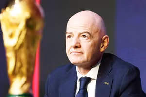 Ông Gianni Infantino đứng trước nguy cơ "mất ghế" vì kế hoạch bán cổ phần bản quyền thương mại World Cup.