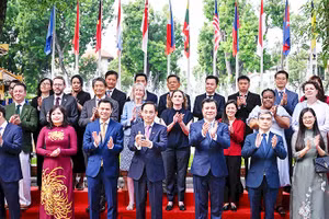 Hoạt động của Đoàn ngoại giao tại Hà Nội. Ảnh: THÀNH ĐẠT