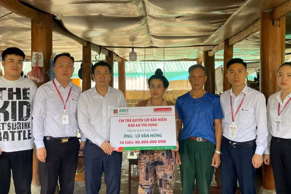 Sự kết hợp giữa tín dụng và bảo hiểm đang tạo nên một bước chuyển quan trọng trong cách thức phục vụ khách hàng của Agribank. (Nguồn: ABIC)