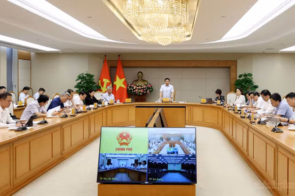 Phó Thủ tướng Nguyễn Văn Thắng chủ trì phiên họp thứ 3 của Hội đồng điều hành Trung tâm Tài chính Quốc tế tại Việt Nam. (Ảnh chinhphu.vn)