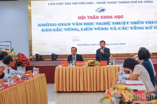 Quang cảnh hội thảo khoa học.