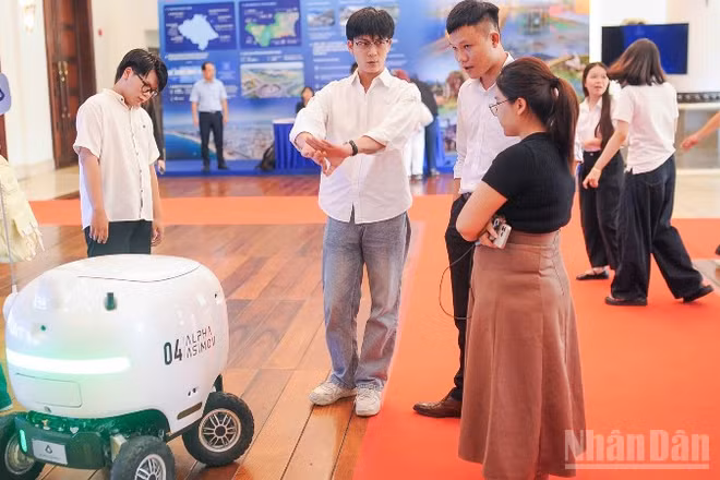 Không gian triển lãm các công nghệ tại hội thảo.