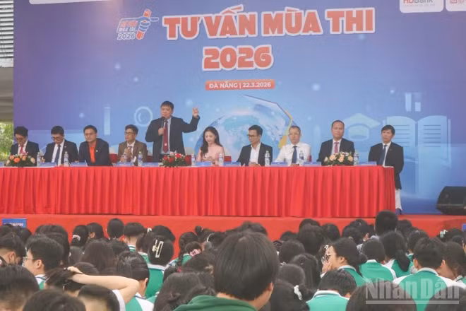 Quang cảnh Chương trình Tư vấn mùa thi năm 2026.