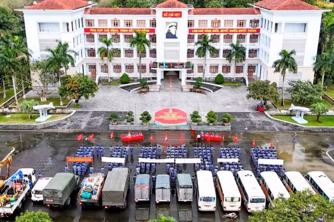 Vùng 3 Hải quân xuất quân thực hiện “Chiến dịch Quang Trung”.