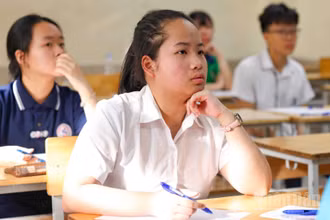 Thí sinh tham dự kỳ thi tuyển sinh vào lớp 10 năm học 2026-2027 của Trường THCS và THPT Nguyễn Tất Thành. (Ảnh: ĐẠI THẮNG)
