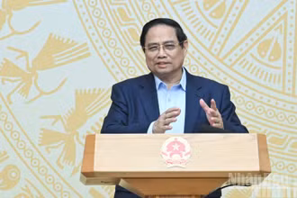 Thủ tướng Chính phủ Phạm Minh Chính phát biểu ý kiến kết luận hội nghị sơ kết. (Ảnh: TRẦN HẢI)