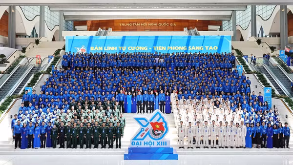Đại hội Đoàn XIII xác lập mục tiêu, nhiệm vụ và giải pháp công tác Đoàn trong nhiệm kỳ mới, trong đó đặc biệt chú trọng nâng cao chất lượng nguồn nhân lực trẻ. Ảnh Thành Đạt