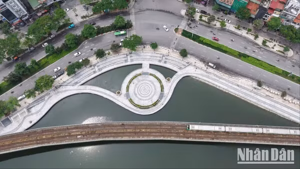 Hà Nội thí điểm ô-tô lưu thông một chiều trên 2 đoạn tuyến quanh hồ Đống Đa từ ngày 29/8. (Ảnh: Báo Nhân Dân)