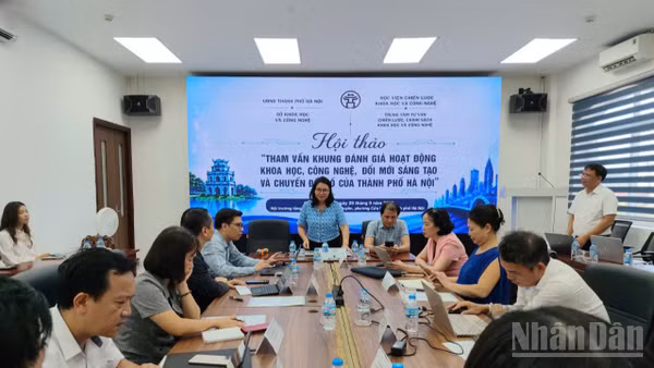 Hội thảo “Tham vấn Khung đánh giá hoạt động khoa học, công nghệ, đổi mới sáng tạo và chuyển đổi số của Thành phố Hà Nội” diễn ra chiều 29/9.