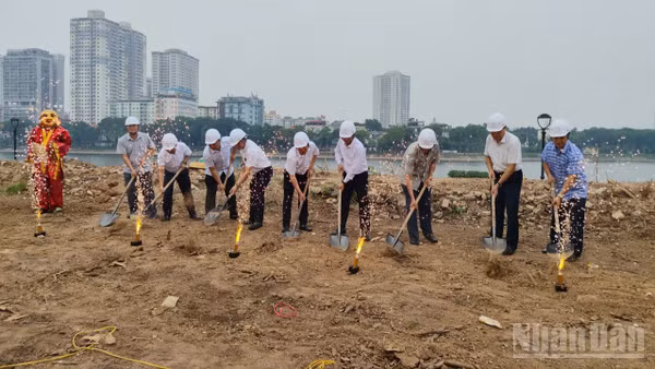 Nghi thức khởi công Dự án xây dựng, cải tạo công viên, vườn hoa trên địa bàn quận Hoàng Mai (cũ) theo phân cấp (giai đoạn 2).