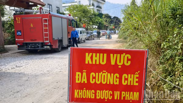 Thành phố Hà Nội cưỡng chế tháo dỡ các công trình xây dựng vi phạm trên đất rừng phòng hộ Sóc Sơn hôm 4/9 vừa qua.
