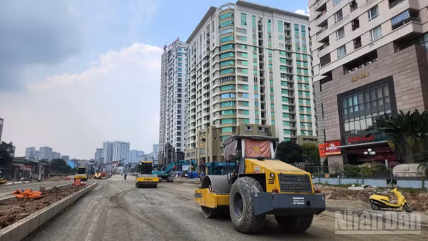 Công trường thi công đường Vành đai 2,5.