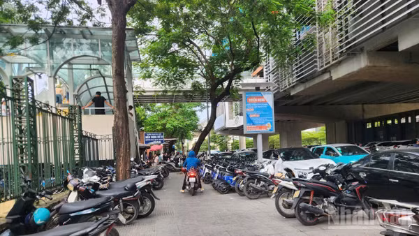 Hà Nội tổ chức trông giữ xe miễn phí tại nhiều khu vực trọng điểm, phục vụ nhu cầu đi lại, vui chơi của nhân dân và du khách trong dịp Quốc khánh.