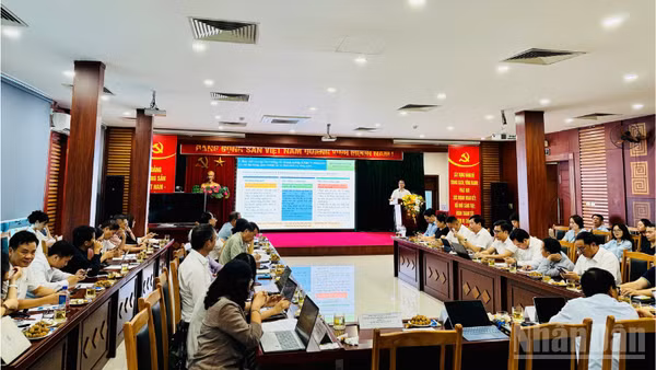 Toàn cảnh tọa đàm “Giải pháp tạo thị trường cho doanh nghiệp khoa học và công nghệ thông qua cơ chế đặt hàng, giao nhiệm vụ và thuê dịch vụ công nghệ tại Hà Nội”.