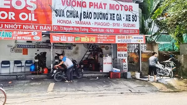 Ngôi nhà “siêu mỏng” trên tuyến đường Nguyễn Tuân-Nguyễn Huy Tưởng. (Ảnh: Báo Nhân Dân)