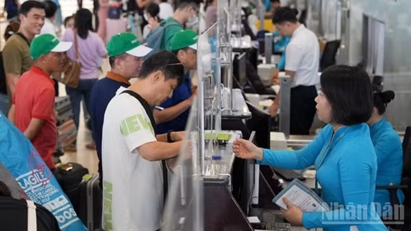 Việc bổ sung khoảng 10% ghế so với cùng kỳ 2025, góp phần đa dạng khung giờ bay mà còn tạo thêm lựa chọn về mức giá cho hành khách. 