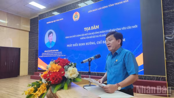 Đồng chí Nguyễn Xuân Hùng, Phó Chủ tịch Tổng Liên đoàn Lao động Việt Nam phát biểu chỉ đạo tại tọa đàm. (Ảnh: BTC cung cấp)