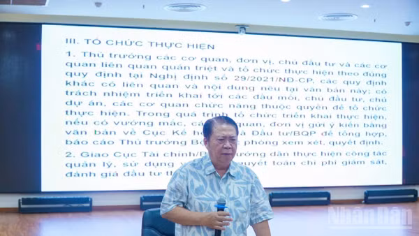 Ông Lê Văn Thịnh, nguyên Trưởng phòng Giám định 1 (Cục Giám định Nhà nước về Chất lượng công trình xây dựng, Bộ Xây dựng) tại một hội thảo khoa học. 