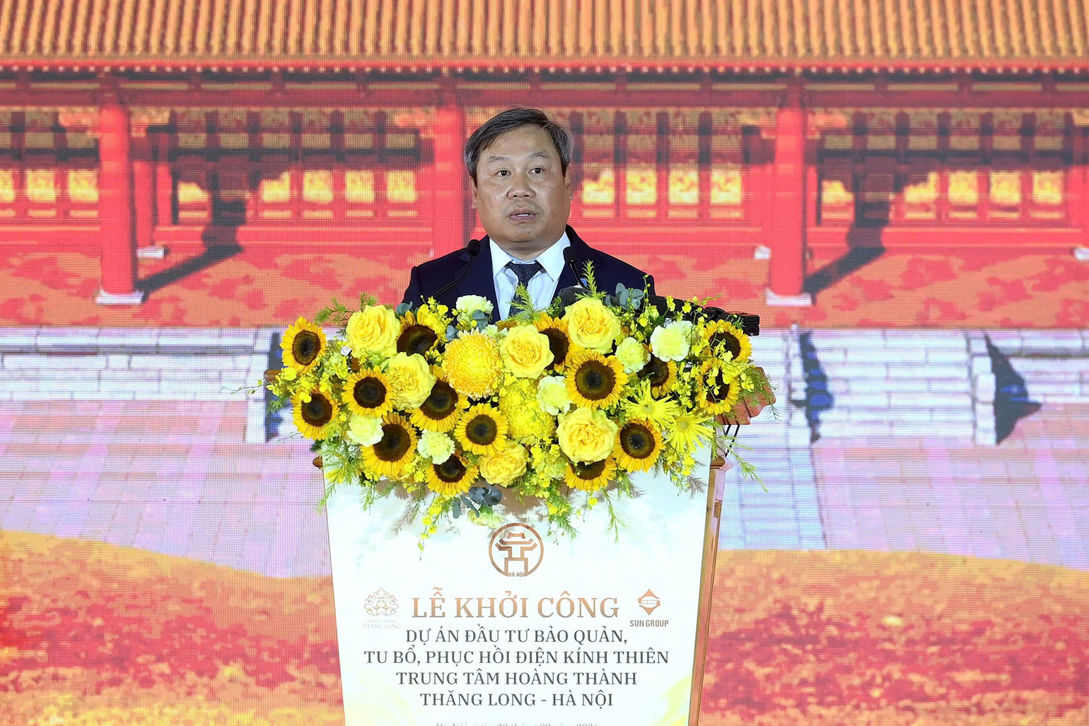 Chủ tịch Ủy ban nhân dân thành phố Hà Nội Vũ Đại Thắng phát biểu tại Lễ khởi công. (Ảnh: ĐĂNG KHOA)
