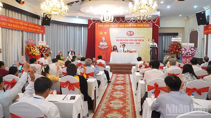 ndo_br_bieu-quyet-dhdt.jpg
