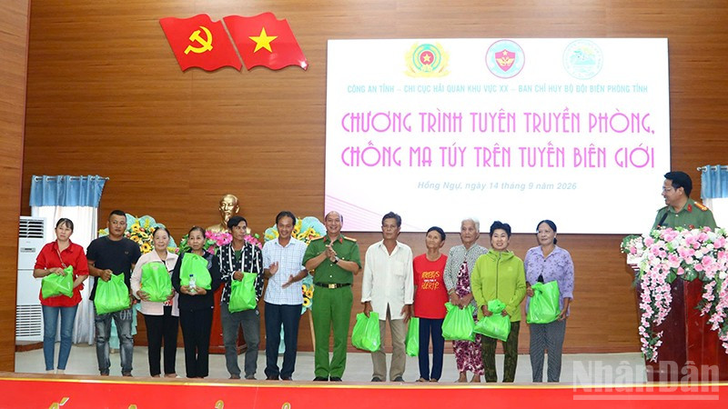 Đồng Tháp: Đổi mới cách làm, ngăn ma túy từ sớm Đồng Tháp: Đổi mới cách làm, ngăn ma túy từ sớm
