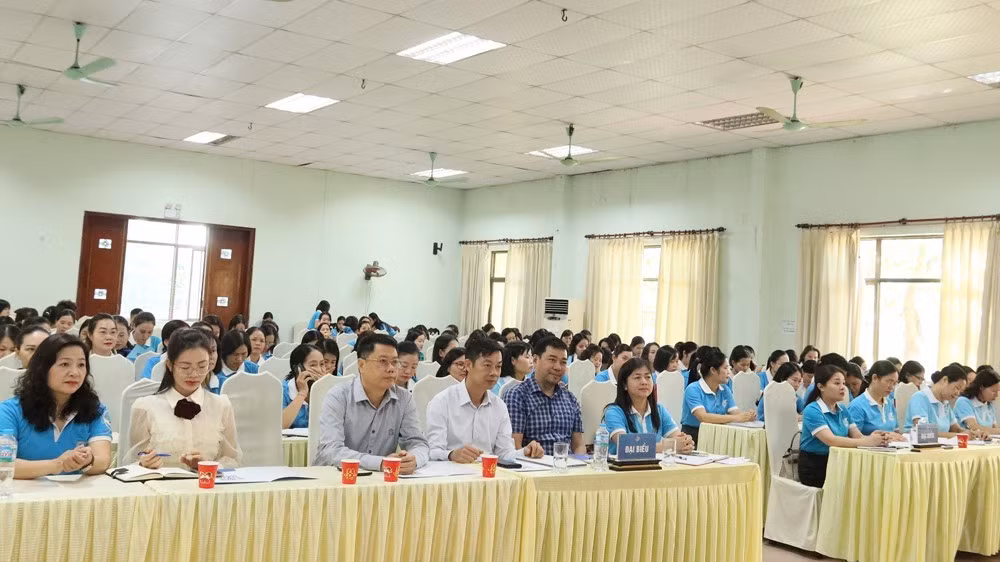 cac-dai-bieu-tham-du-hoi-nghi-6187.jpg