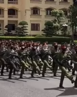 Các học viên Trường Đại học An ninh nhân dân miệt mài tập luyện ngày đêm chuẩn bị cho "Tổ quốc trong tim"