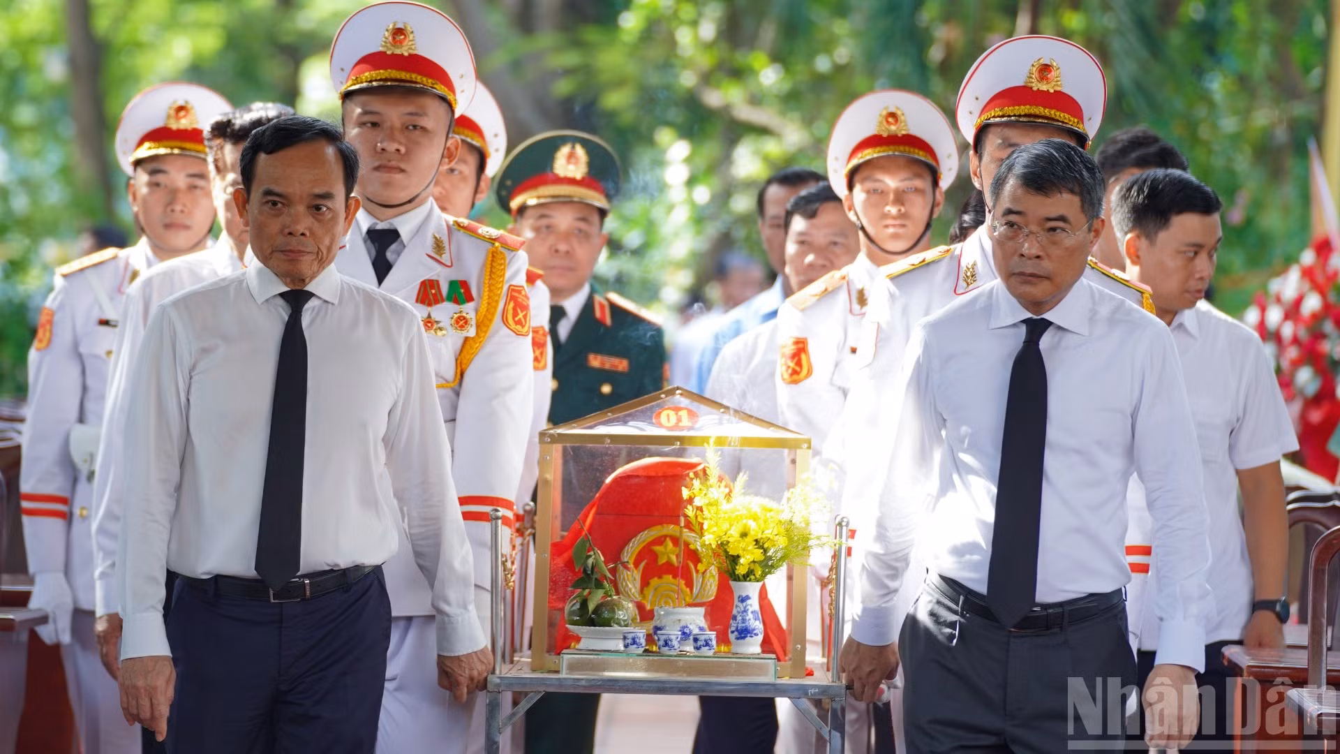 Thủ tướng Lê Minh Hưng tại lễ truy điệu các Anh hùng liệt sĩ.