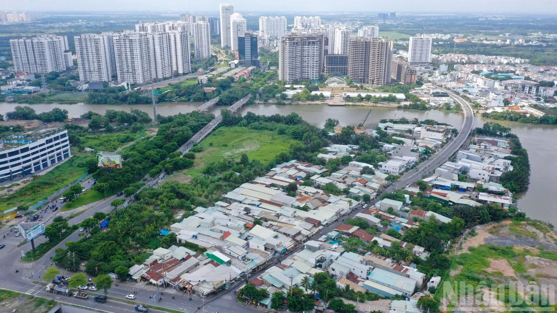Đường Lê Văn Lương được đề xuất mở rộng lên 30-40m.